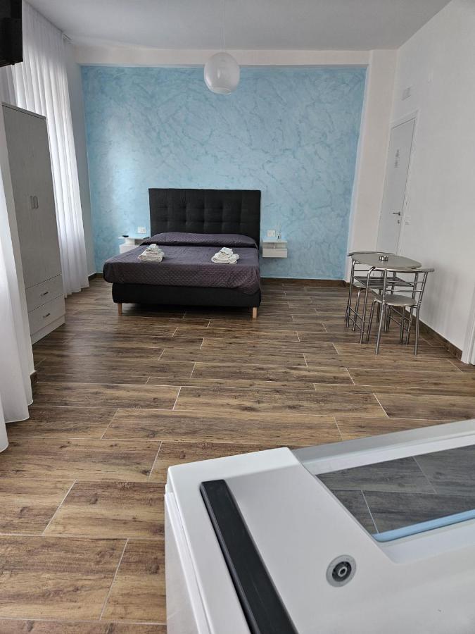B&B Pietre Preziose Salerno Bagian luar foto