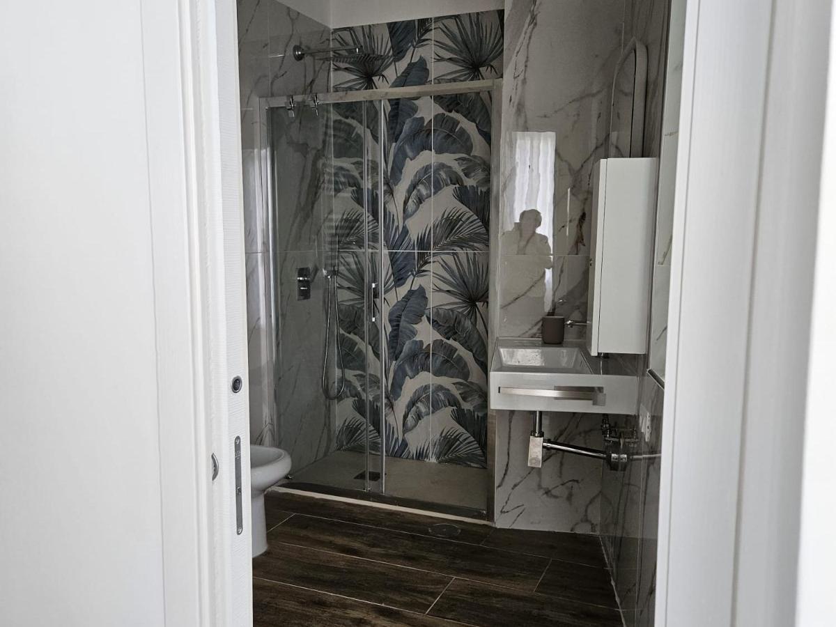 B&B Pietre Preziose Salerno Bagian luar foto