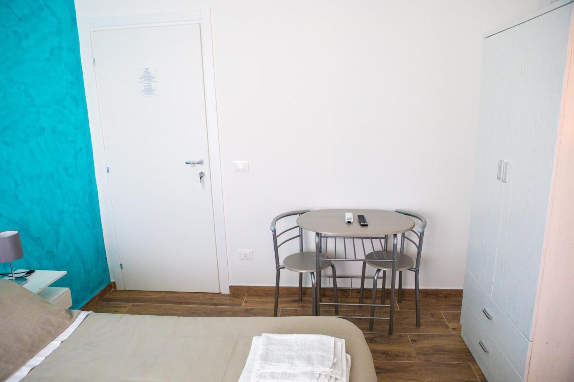 B&B Pietre Preziose Salerno Bagian luar foto