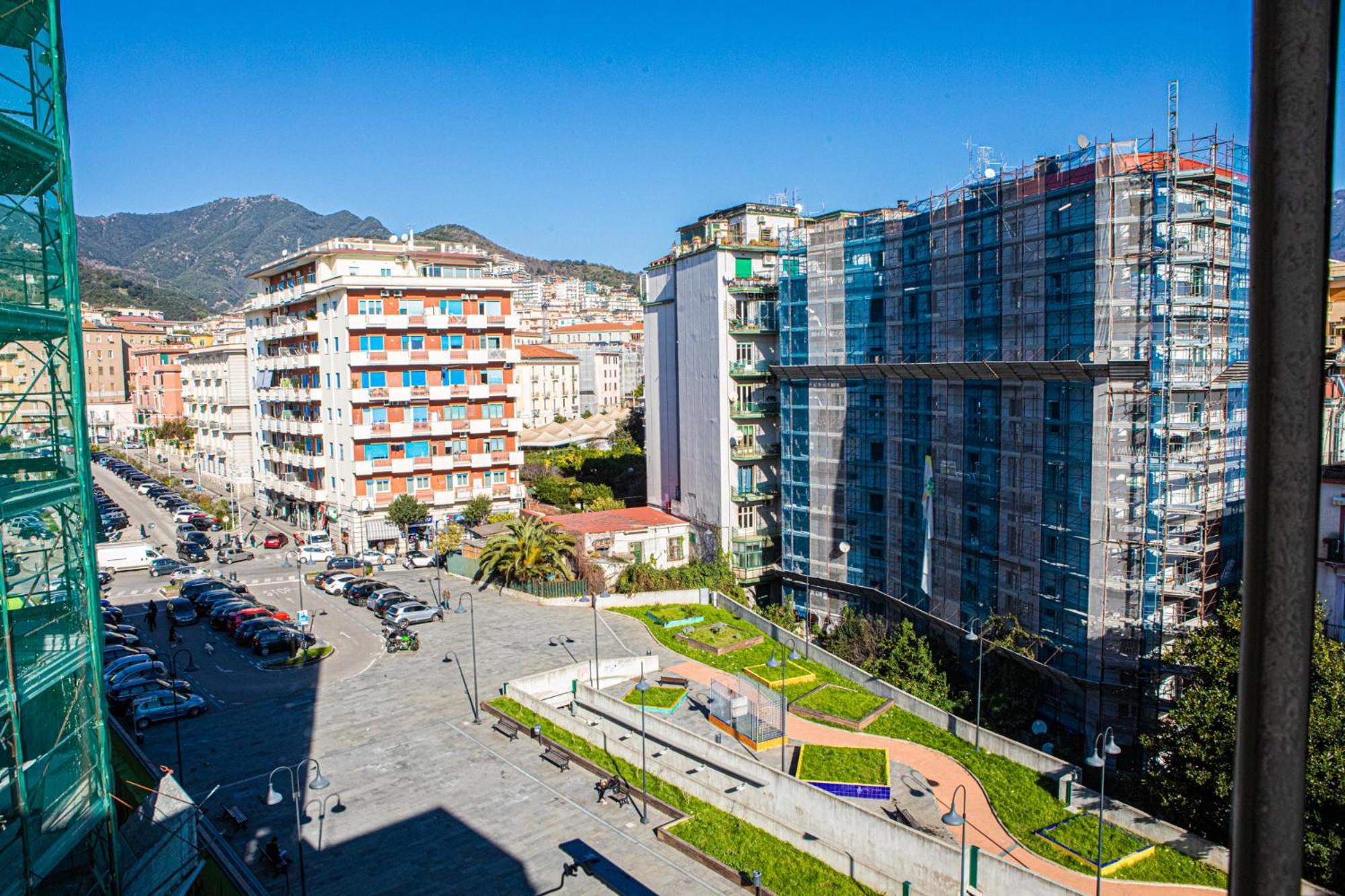 B&B Pietre Preziose Salerno Bagian luar foto